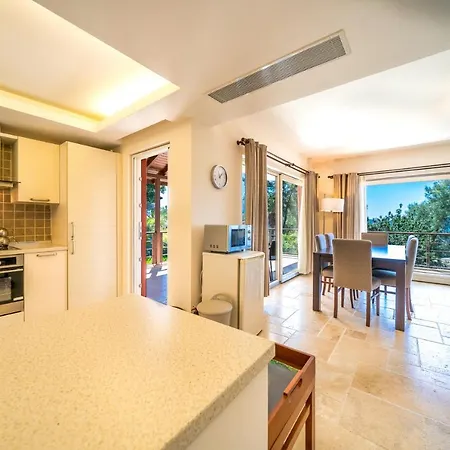 Luxury 4 Bedroom Villa With Pool فيلة